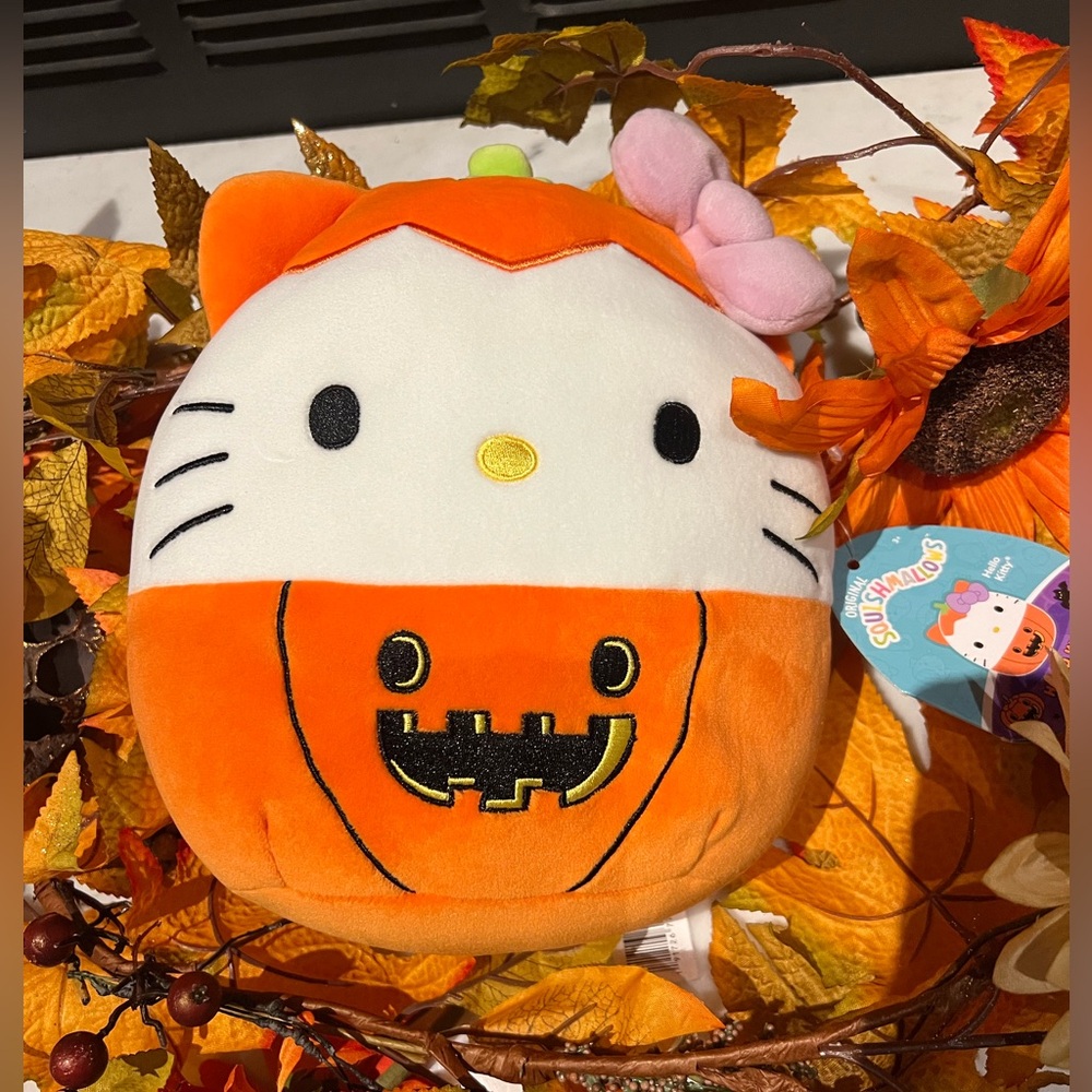 NWT Squishmallows Hello Kitty Pumpkin Plush Jack O’Lantern Halloween 2024 Sanrio